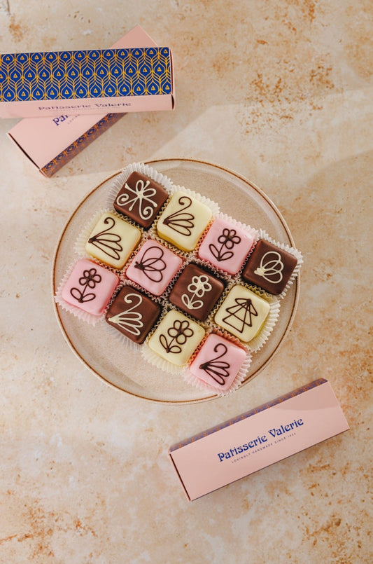 Fondant Fancies (x12)