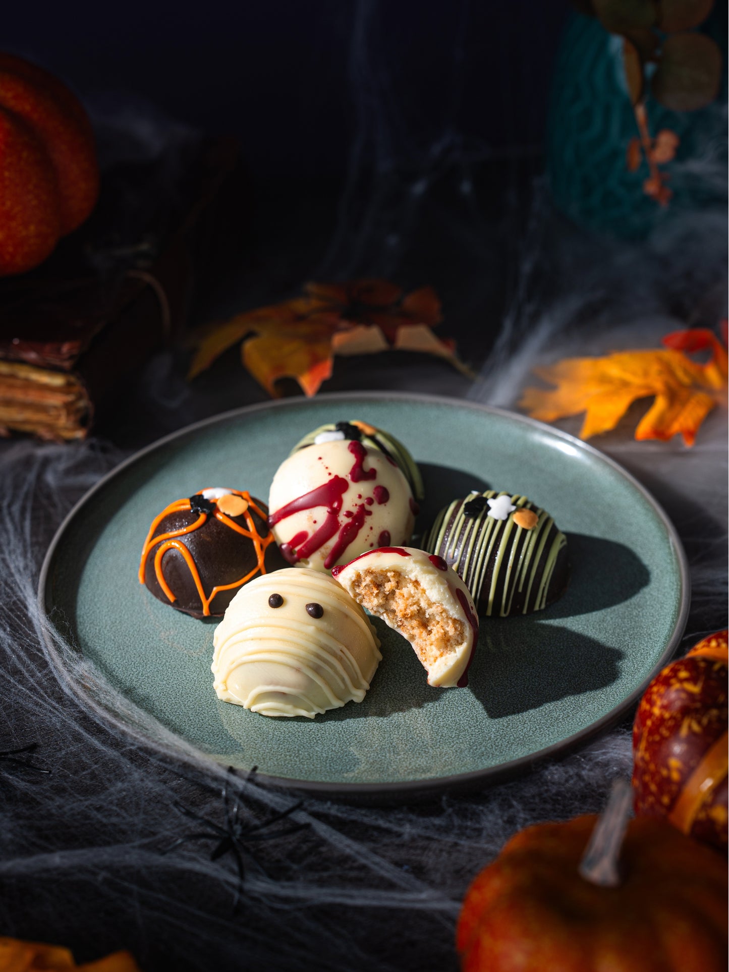 Halloween Cake Bites