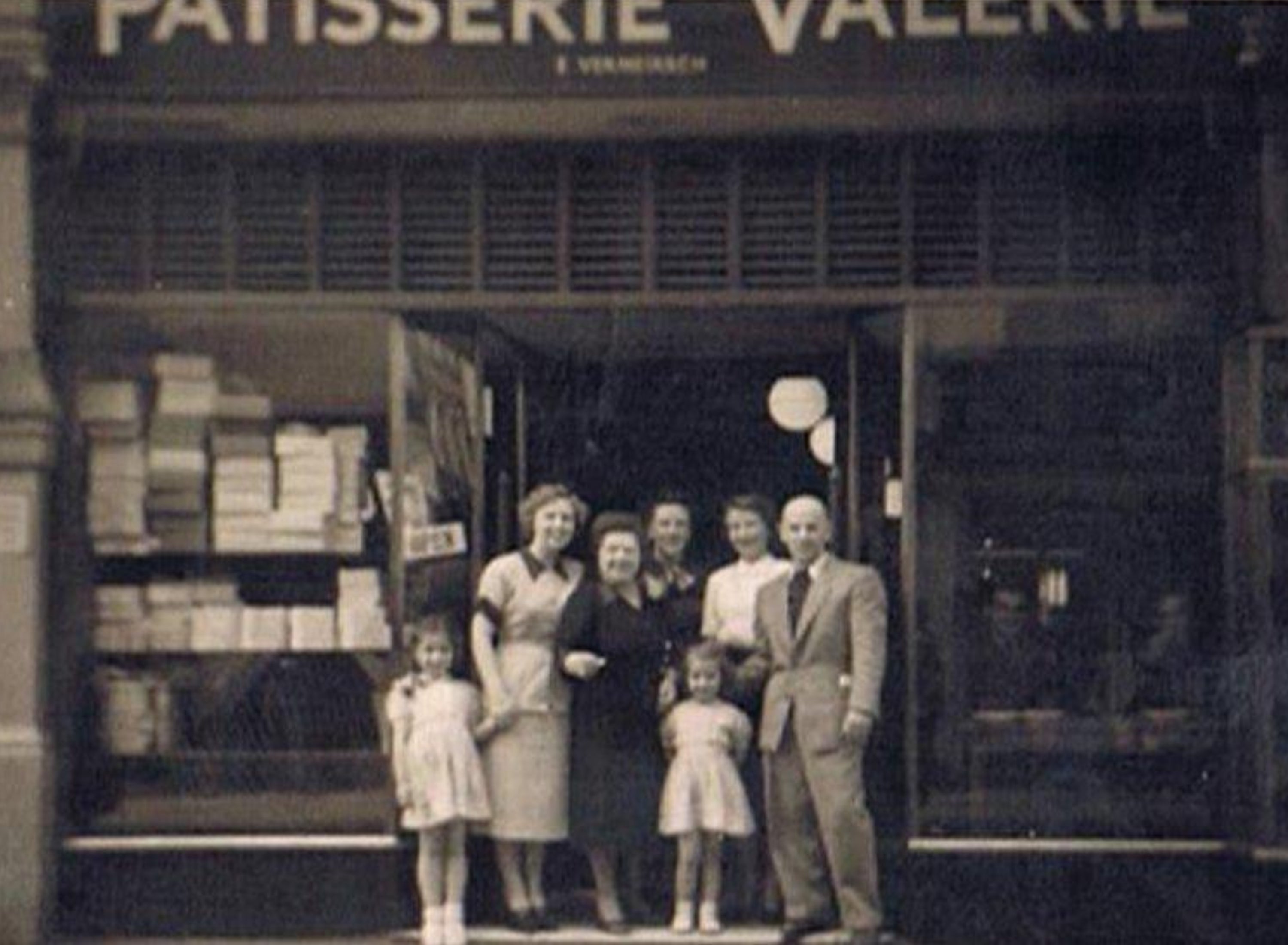 Happy Birthday (1).jpg__PID:aeb45010-5f69-4d30-8514-815d77af5f6a