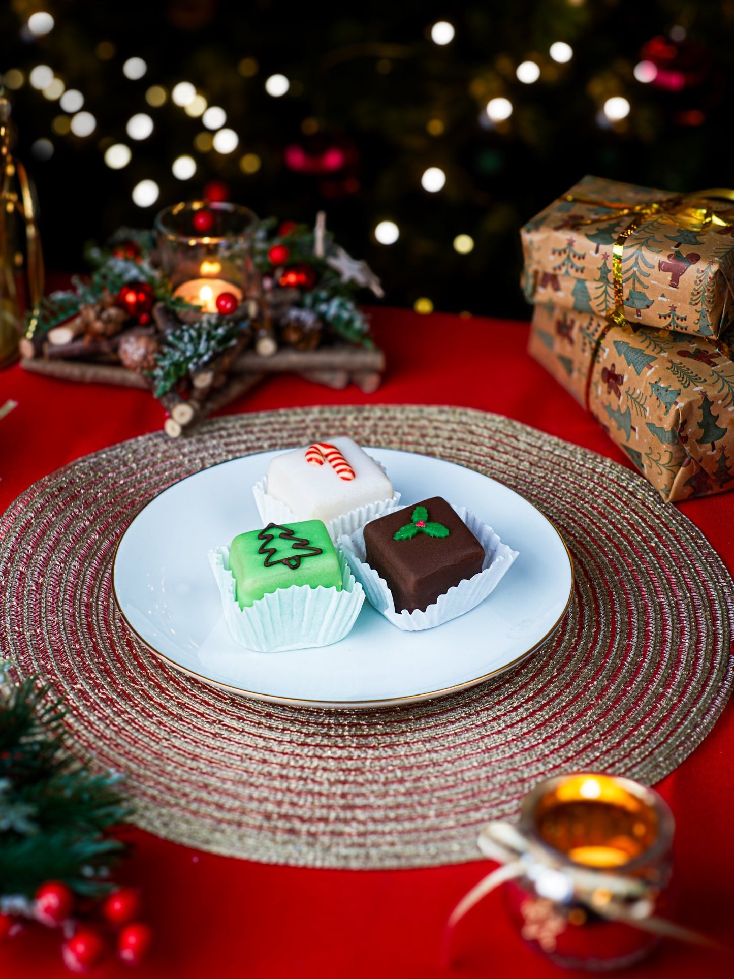 Festive Fondant Fancies x3 - Patisserie Valerie