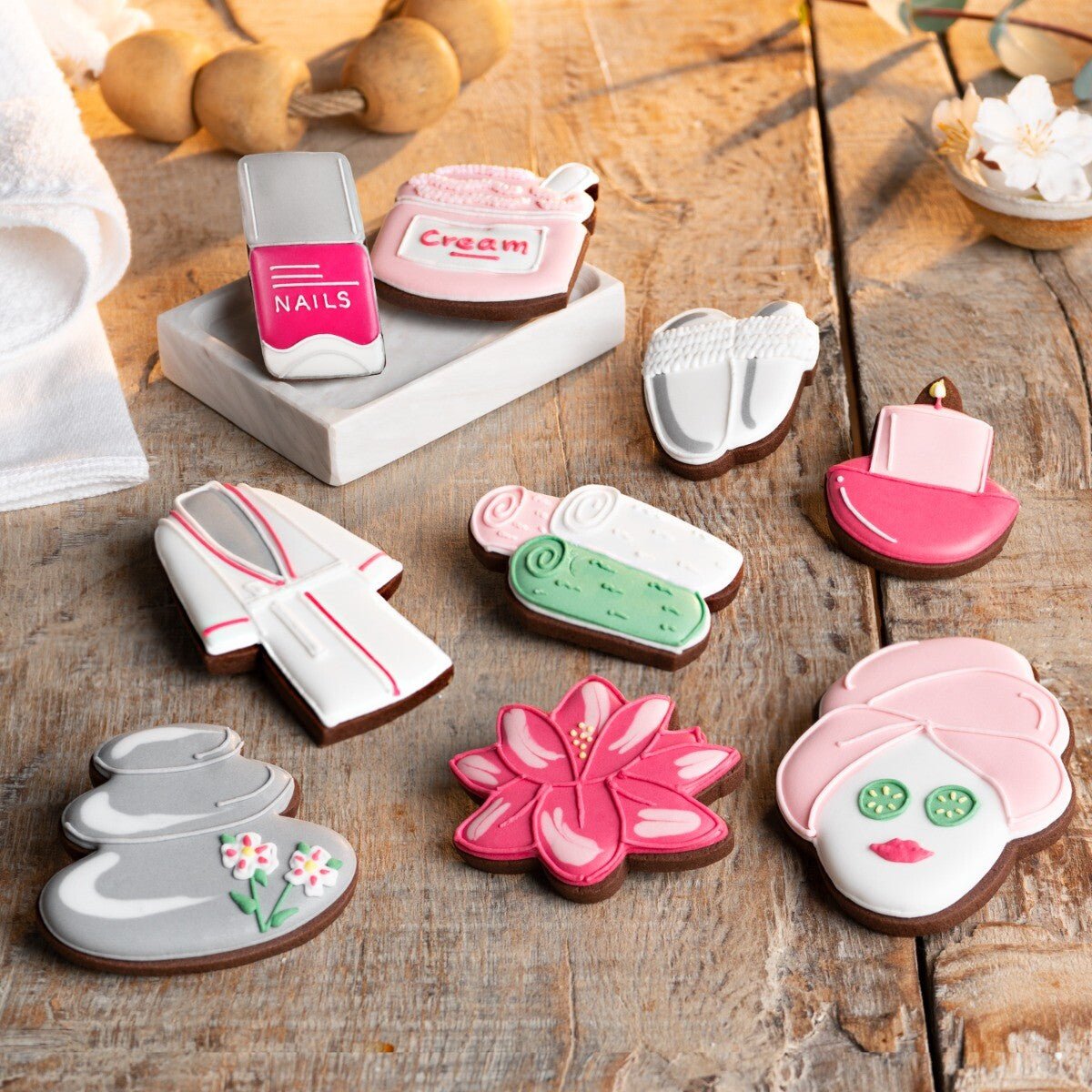 Biscuiteers Pamper Hamper Biscuit Tin