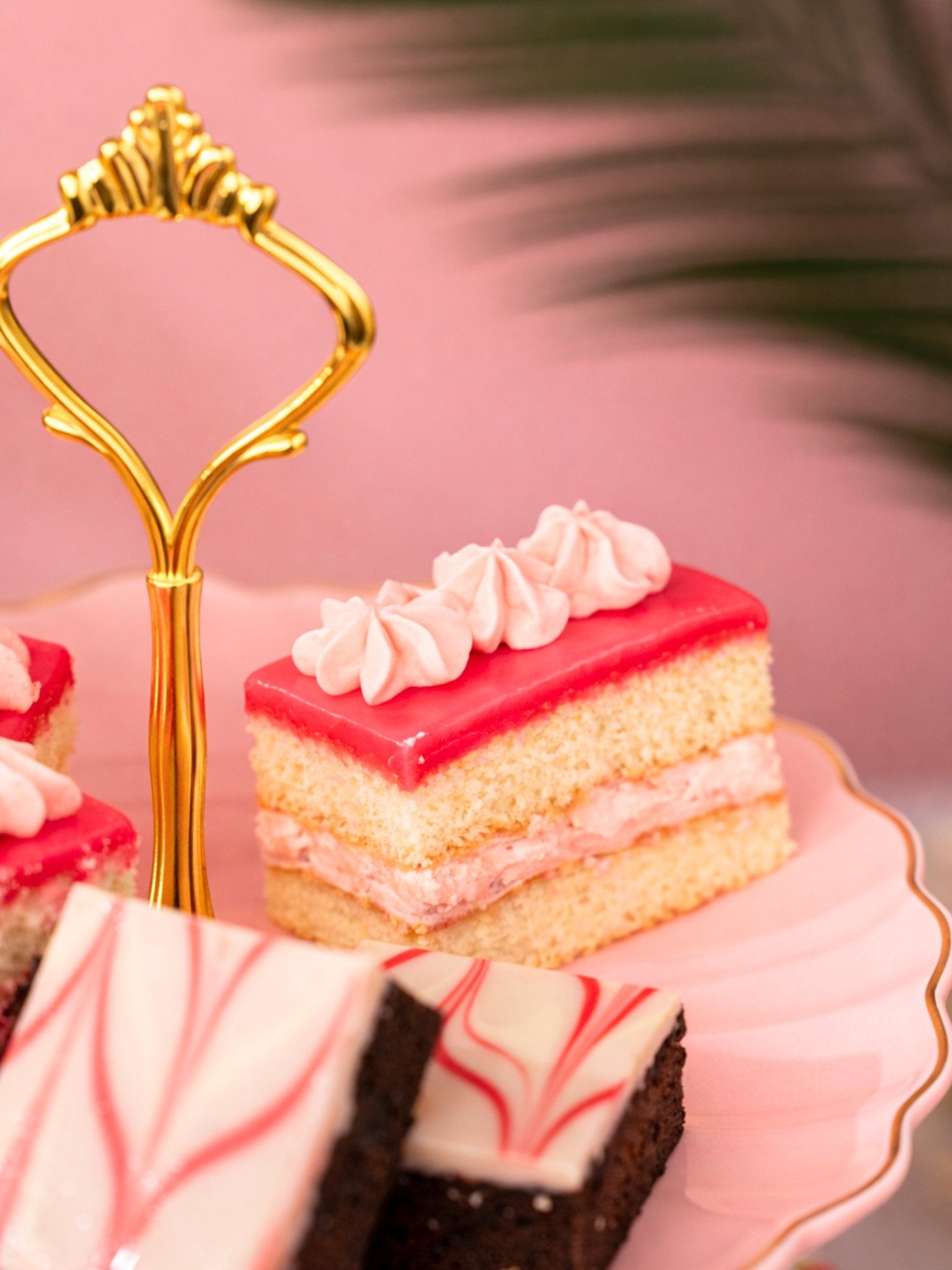 Rosé & Strawberry Sweet Treats Hamper - Patisserie Valerie