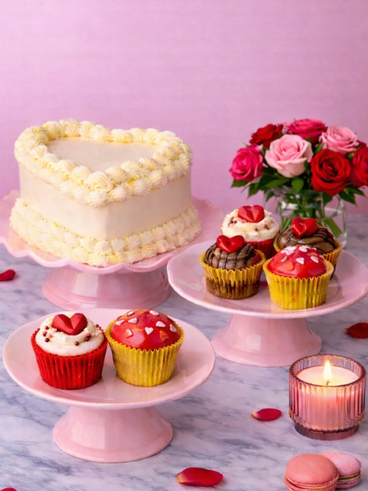 Vintage Heart Cake & Cupcakes Gift Box